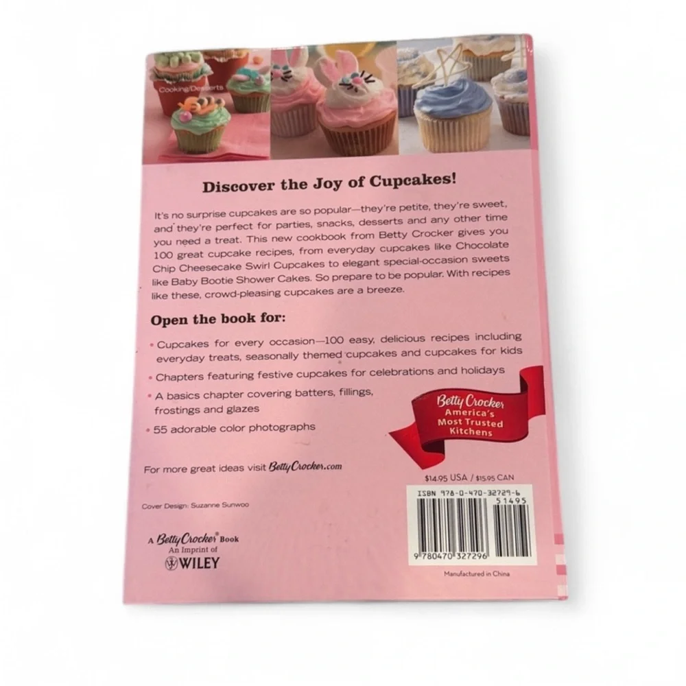 Betty Crocker Just Cupcakes Cookbook 100 Recipes Baking Book